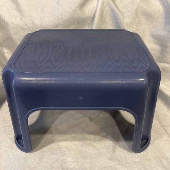Rubbermaid Other - Vtg Large  Blue Rubbermaid Step Stool 4200 Heavy Duty Plastic GUC 300# Capacity